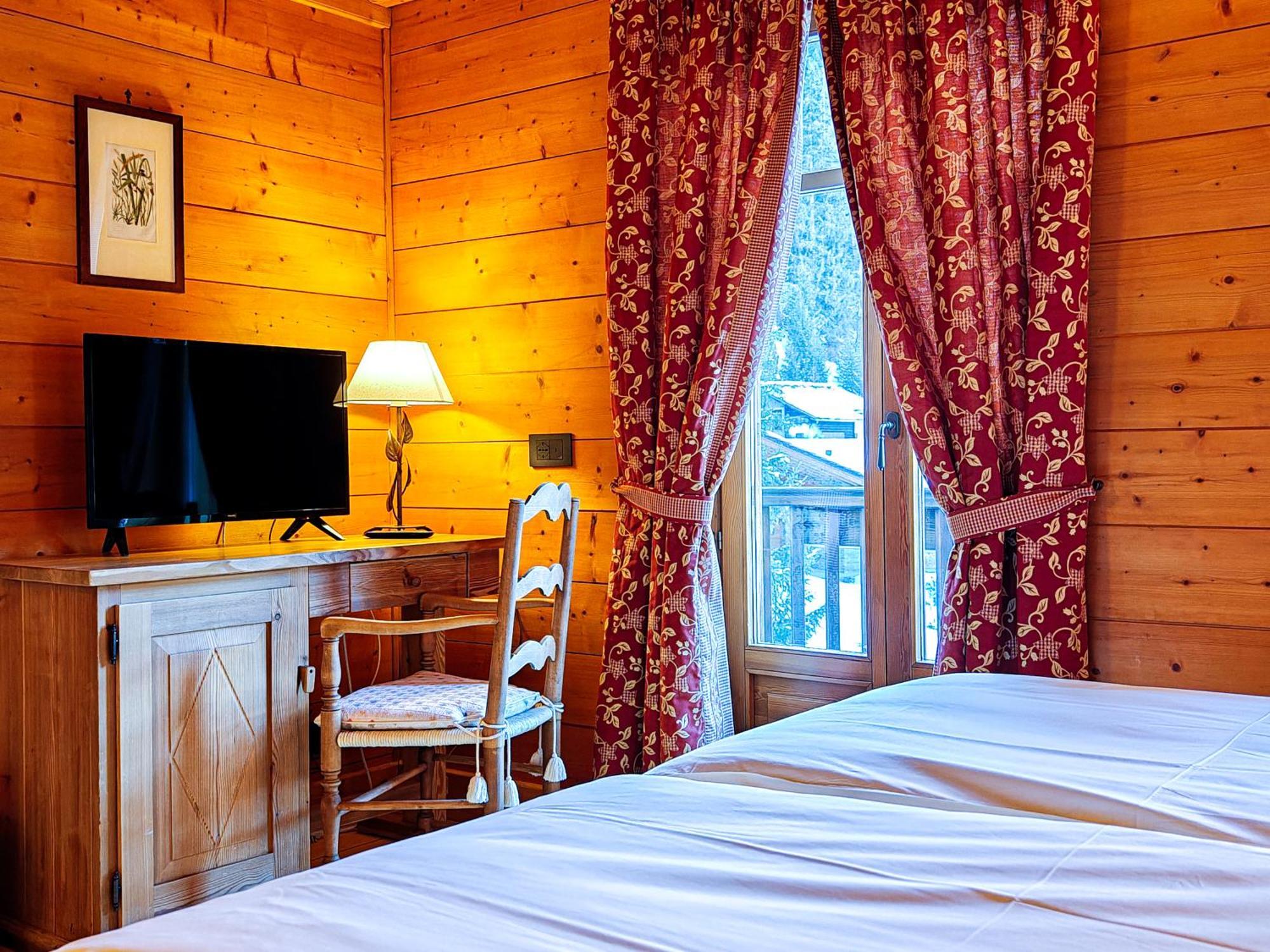 Hotel Breithorn Champoluc Kültér fotó