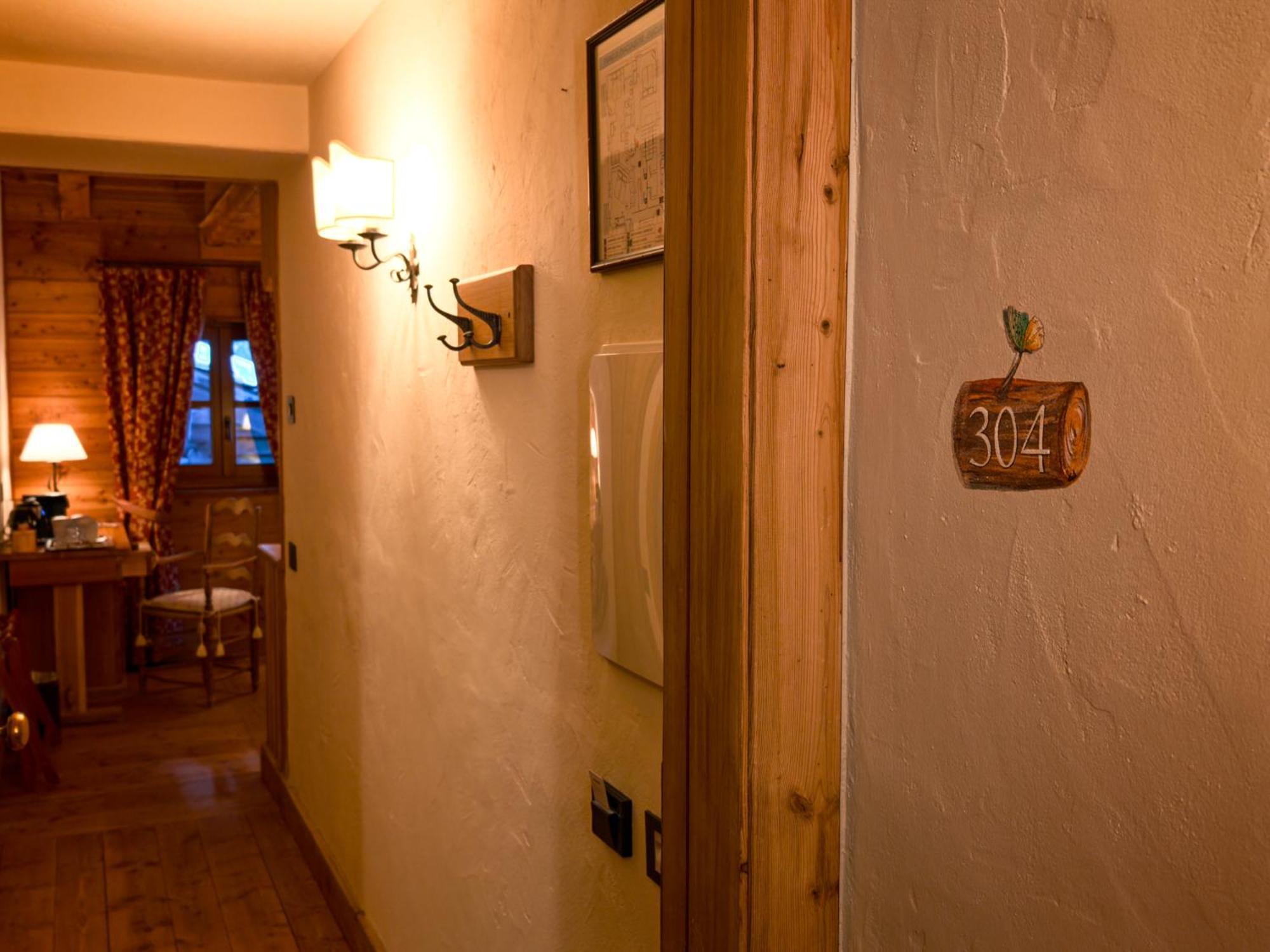 Hotel Breithorn Champoluc Kültér fotó